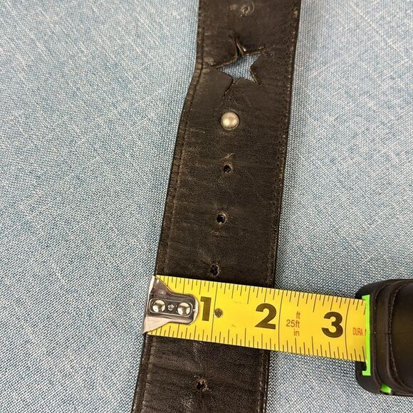 Belt Leather Cut Out Star Studded In Black - Picture 4 of 5